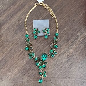 STUNNING JEWELRY SET - NEW!!